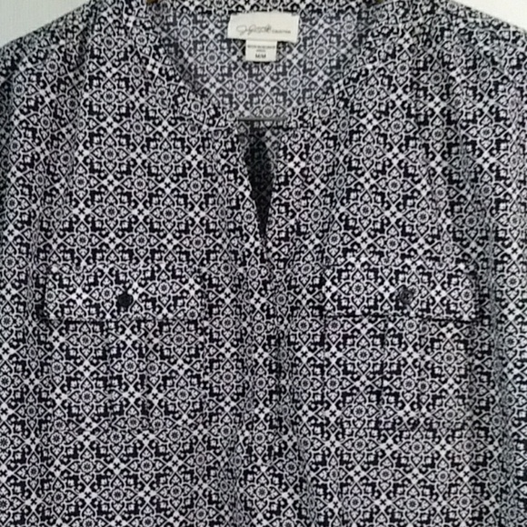 Short Sleeve blouse - Picture 1 of 8